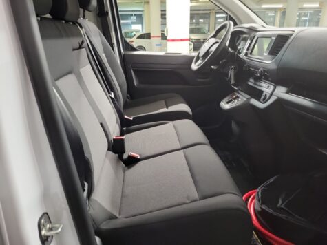 Fiat – E-Scudo Kaw. L2 verglast 50 kWh Business Swiss Edition