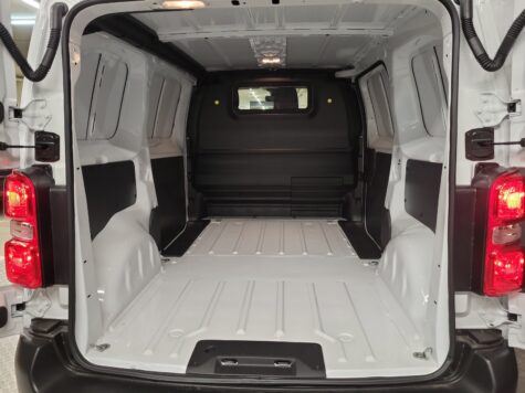 Fiat – E-Scudo Kaw. L2 verglast 50 kWh Business Swiss Edition