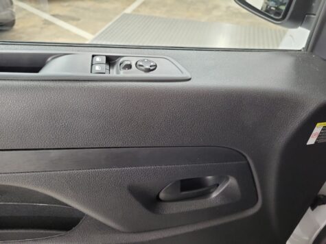 Fiat – E-Scudo Kaw. L2 verglast 50 kWh Business Swiss Edition