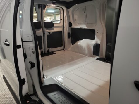 Fiat – E-Scudo Kaw. L2 verglast 50 kWh Business Swiss Edition