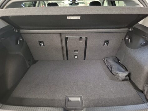 VW – Golf VIII 1.5 eTSI United DSG