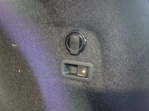 VW – Golf VIII Variant 2.0 TSI R DSG 4motion