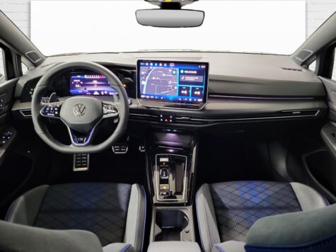 VW – Golf VIII Variant 2.0 TSI R DSG 4motion