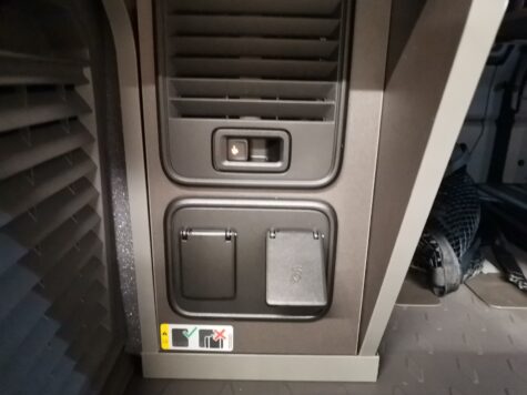 VW – T7 California 2.0 TSI Beach Tour DSG