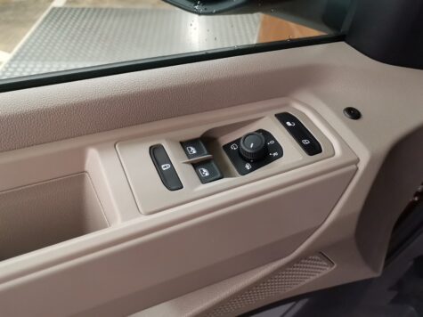 VW – T7 California 2.0 TSI Beach Tour DSG