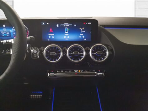 Mercedes-Benz – GLA 250 AMG Line 4Matic Swiss Star