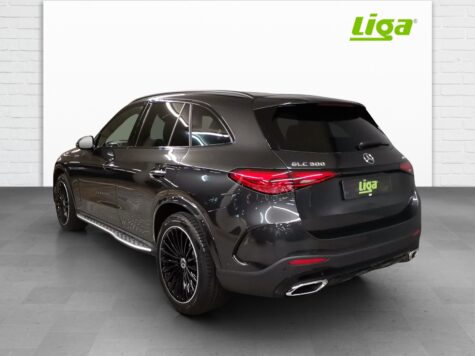 Mercedes-Benz – GLC 300 AMG Line 4Matic