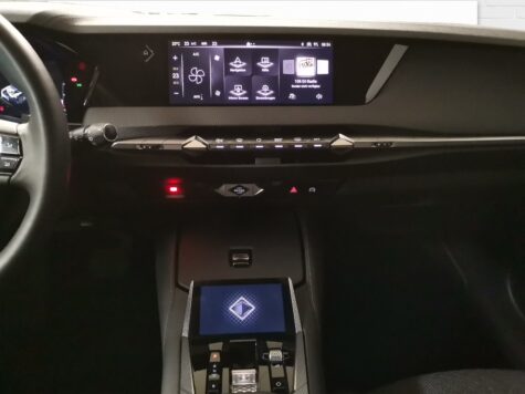 DS Automobiles – DS4 1.6 E-Tense Trocadero