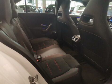 Mercedes-Benz – A 180 AMG Line