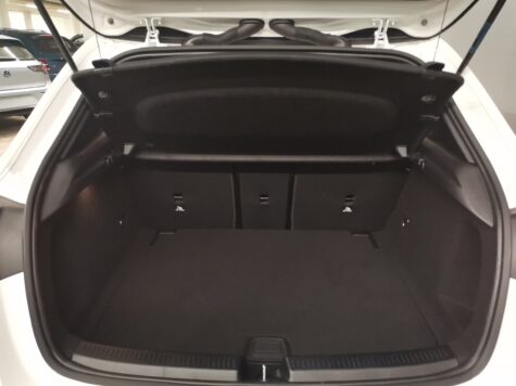 Mercedes-Benz – A 180 AMG Line