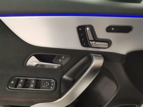 Mercedes-Benz – A 180 AMG Line