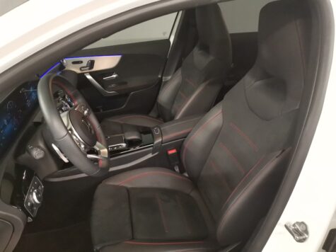 Mercedes-Benz – A 180 AMG Line