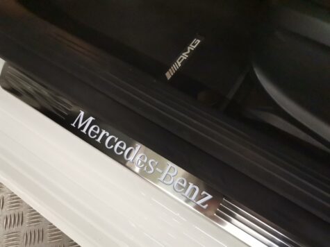 Mercedes-Benz – A 180 AMG Line