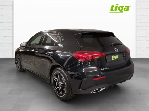 Mercedes-Benz – A 250 e AMG Line EQ Hybrid EQ Star