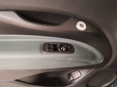 Fiat – 500 E Armani green