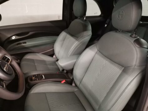 Fiat – 500 E Armani green