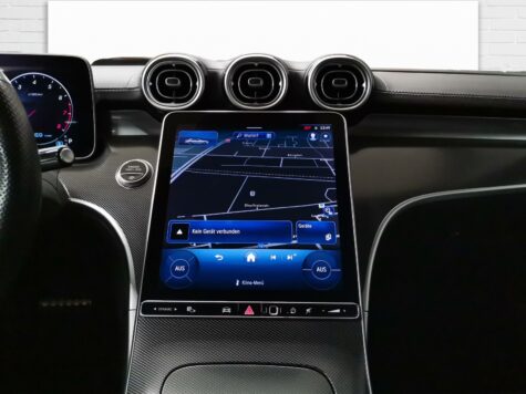 Mercedes-Benz – C 300 AMG Line 4Matic