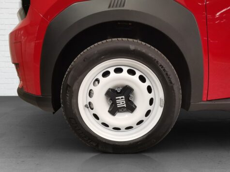 Fiat – Grande Panda Red