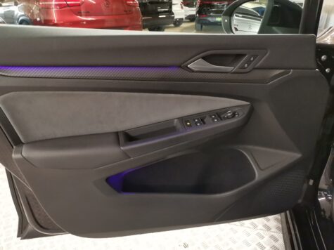 VW – Golf VIII 1.5 TSI R-Line