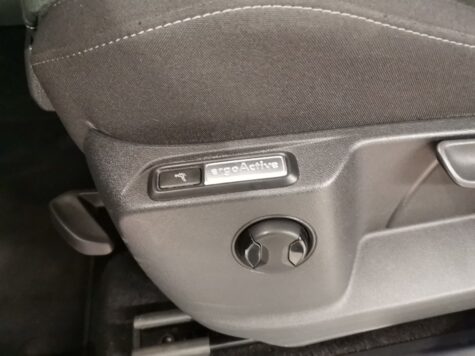 VW – Tiguan 2.0 TDI SCR Elegance DSG