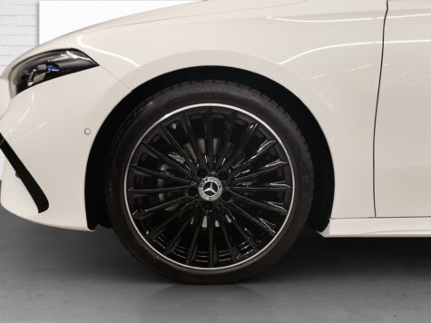 Mercedes-Benz – A 200 AMG Line Night Star