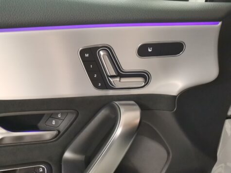 Mercedes-Benz – A 220 d AMG Line