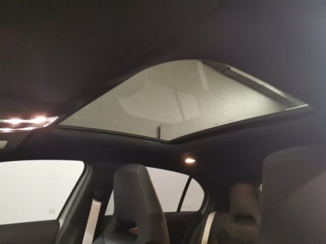 Mercedes-Benz – A 220 d AMG Line