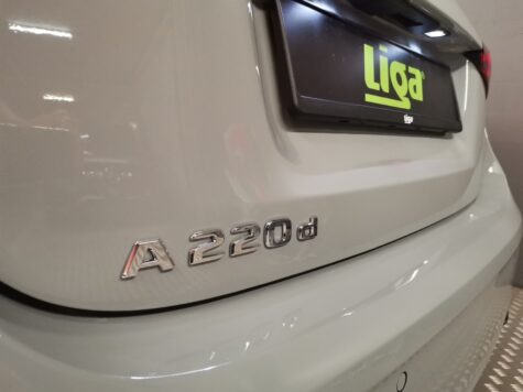 Mercedes-Benz – A 220 d AMG Line