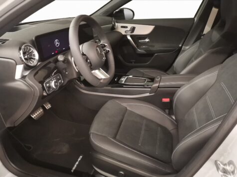 Mercedes-Benz – A 220 d AMG Line