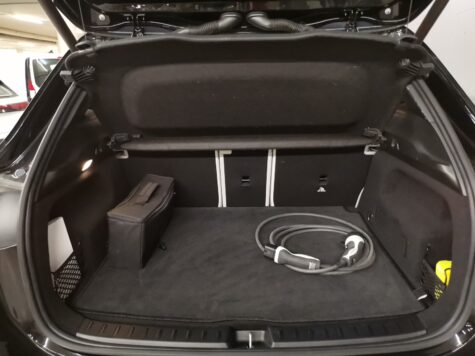 Mercedes-Benz – EQA 250