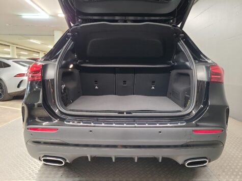 Mercedes-Benz – GLA 200 AMG Line Night Star