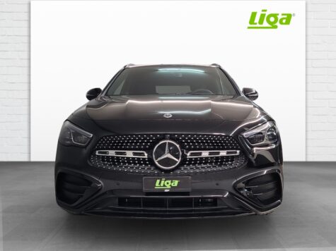 Mercedes-Benz – GLA 200 AMG Line Night Star