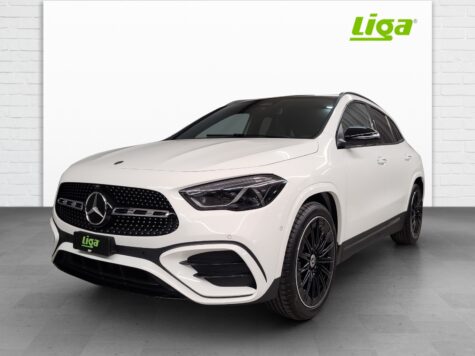 Mercedes-Benz – GLA 200 Night Star