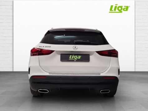 Mercedes-Benz – GLA 200 Night Star