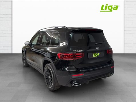 Mercedes-Benz – GLB 250 AMG Line 4Matic