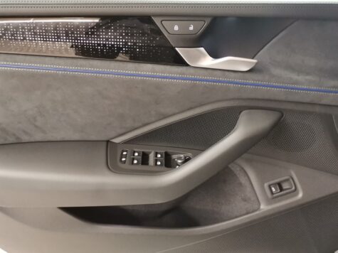 VW – Passat Variant 2.0 TDI R-Line DSG 4motion