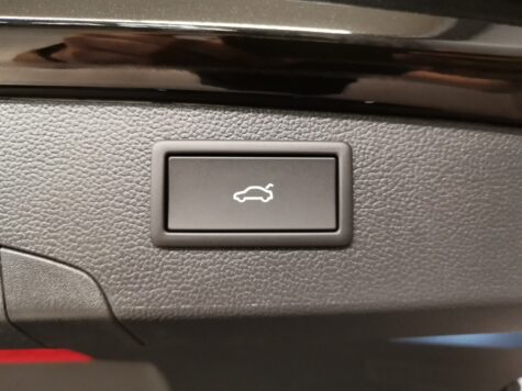 VW – Passat Variant 2.0 TDI Elegance DSG