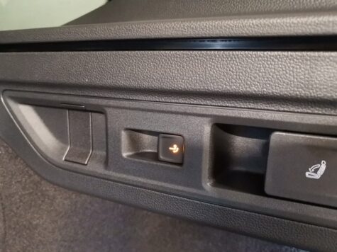 VW – Passat Variant 2.0 TDI Elegance DSG