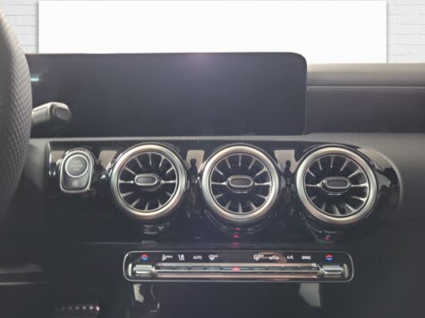 Mercedes-Benz – A 250 AMG Line 4Matic