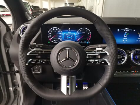 Mercedes-Benz – GLA 250 AMG Line 4Matic Swiss Star