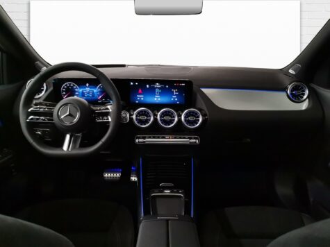 Mercedes-Benz – GLA 250 AMG Line 4Matic Swiss Star