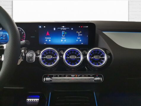 Mercedes-Benz – GLA 250 AMG Line 4Matic Swiss Star