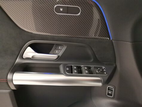 Mercedes-Benz – GLA 220 d AMG Line 4Matic Swiss Star