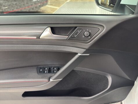 VW – Golf VII 2.0 TSI 230 GTI DSG