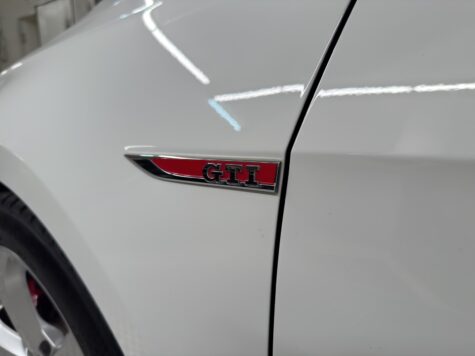 VW – Golf VII 2.0 TSI 230 GTI DSG