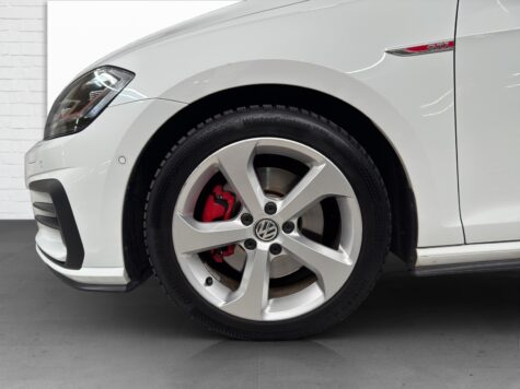 VW – Golf VII 2.0 TSI 230 GTI DSG