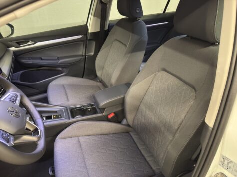 VW – Golf VIII Variant 2.0 TDI Life DSG