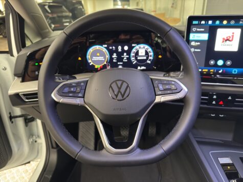 VW – Golf VIII Variant 2.0 TDI Life DSG