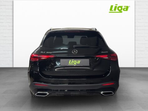 Mercedes-Benz – GLC 300 AMG Line 4Matic