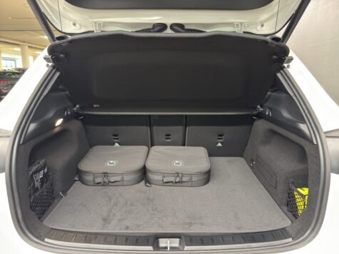 Mercedes-Benz – EQA 350 AMG Line 4Matic Excellence Edition